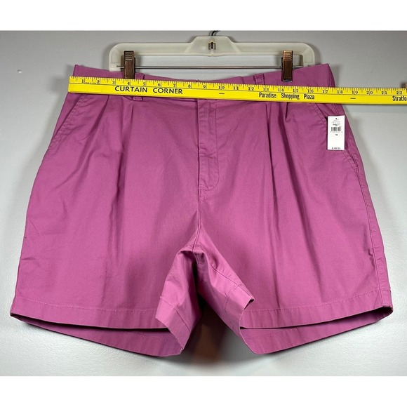 NWT Gap Women's High Rise Pleated Khaki Shorts, Purple Clover, Size 16 - Picture 2 of 8